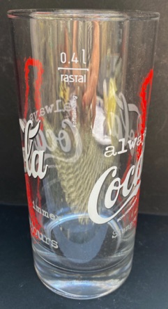 309044-2 € 4,00 coca cola glas rood wit contour D7 H 16 cm.jpeg